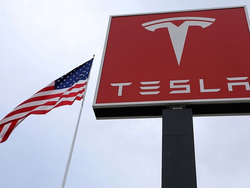 Judge narrows Tesla lawsuit against former employee, dismisses