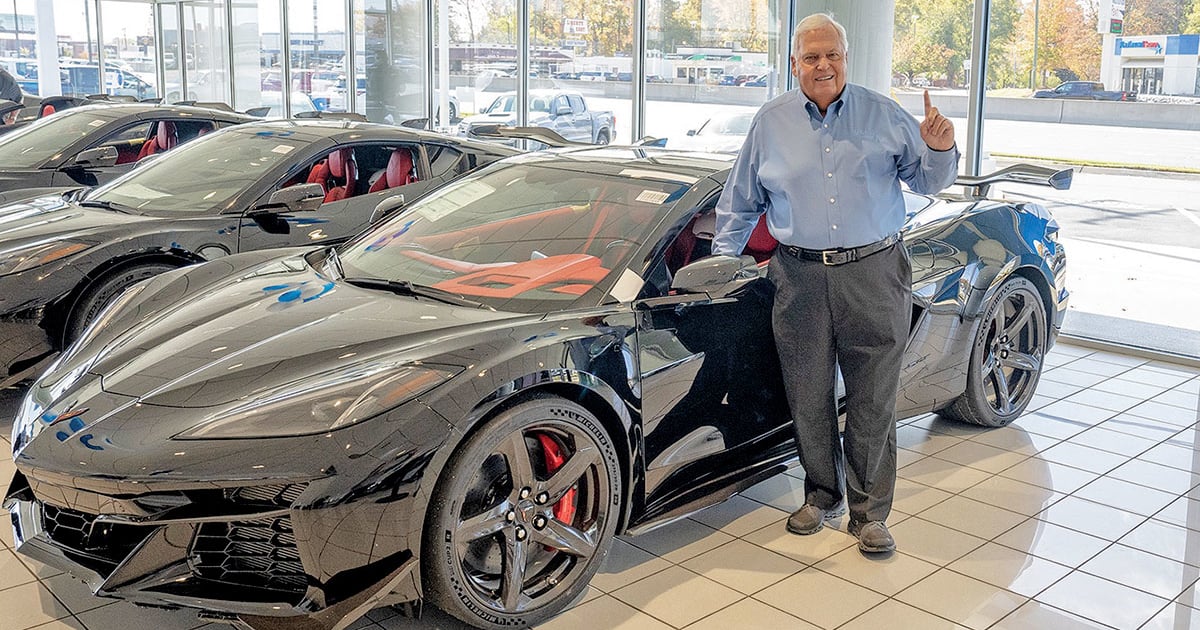 Dealer Rick Hendrick Gets First 2023 Chevrolet Corvette Z06 – De.Yuan