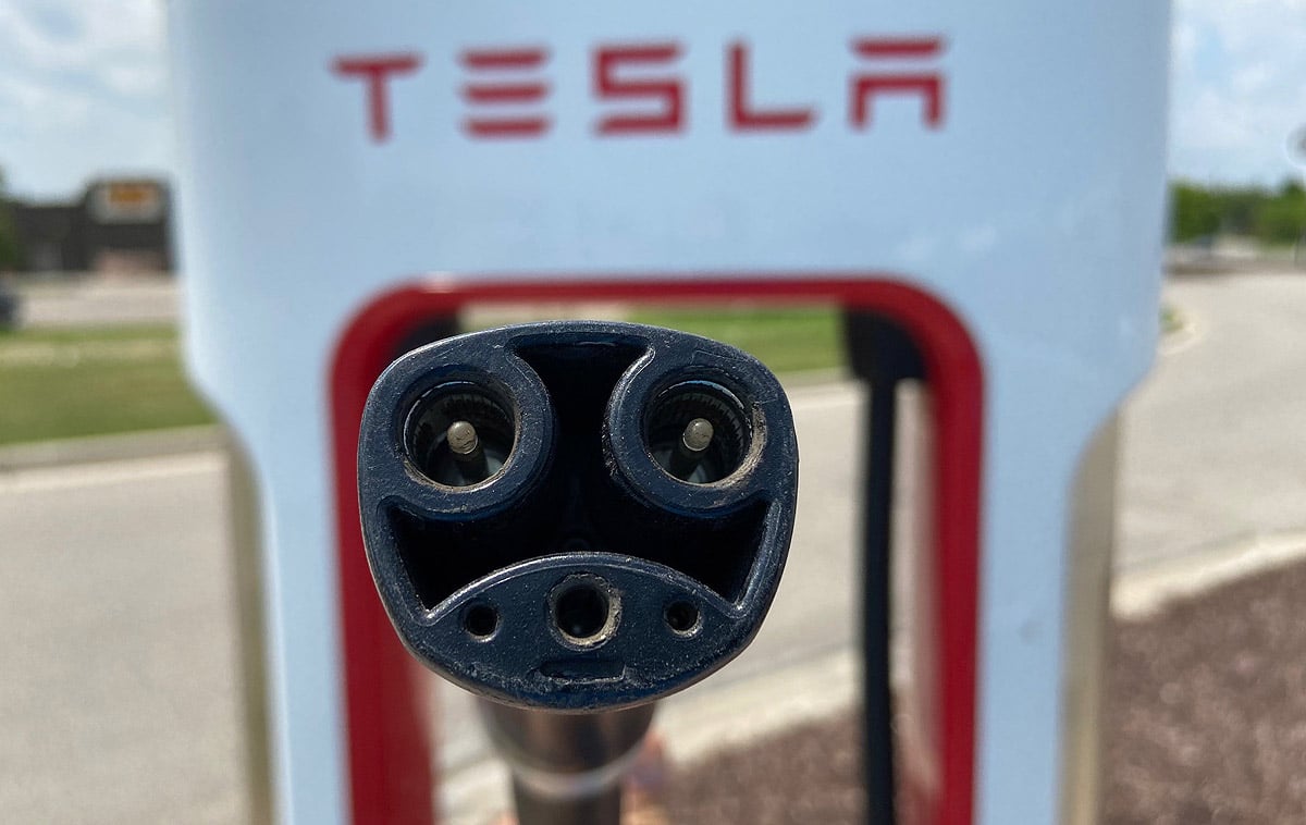 Tesla Supercharger plug